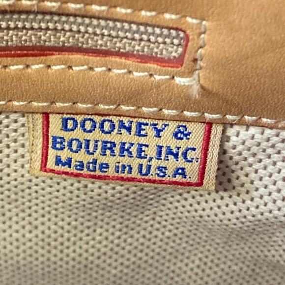 DOONEY & BOURKE LARGE SIGNATURE SHOULDER BAG WITH LATCH (ASIS) - Picture 10 of 16